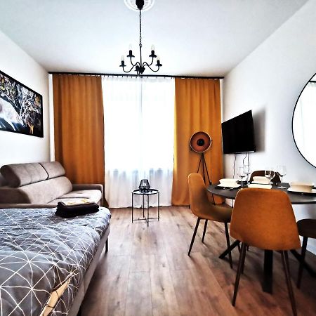 Podwale Apartment - Self Check-In 24H Wroclaw Bagian luar foto
