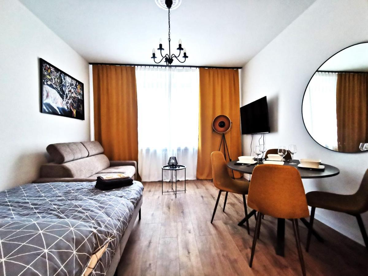 Podwale Apartment - Self Check-In 24H Wroclaw Bagian luar foto
