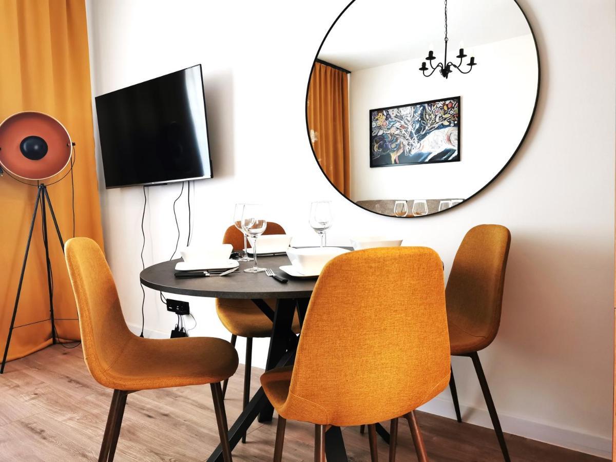 Podwale Apartment - Self Check-In 24H Wroclaw Bagian luar foto