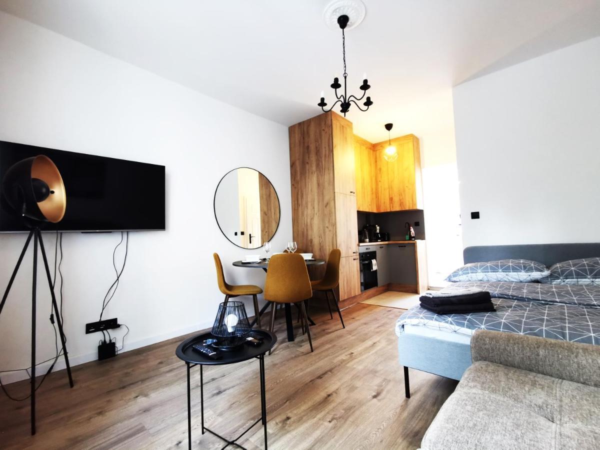 Podwale Apartment - Self Check-In 24H Wroclaw Bagian luar foto