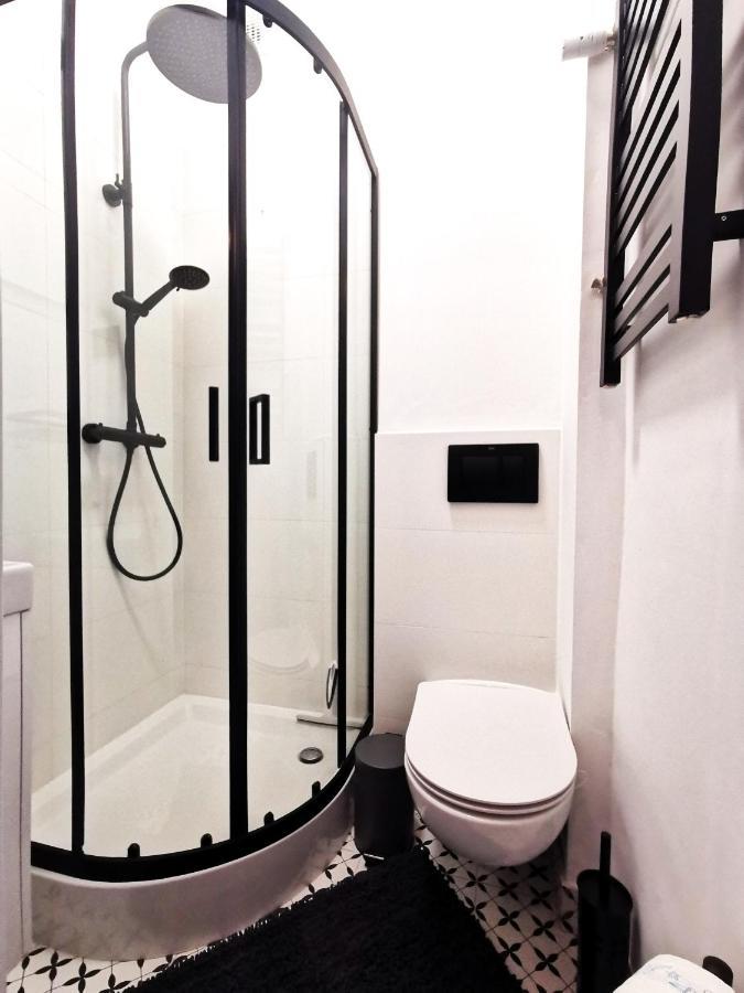 Podwale Apartment - Self Check-In 24H Wroclaw Bagian luar foto